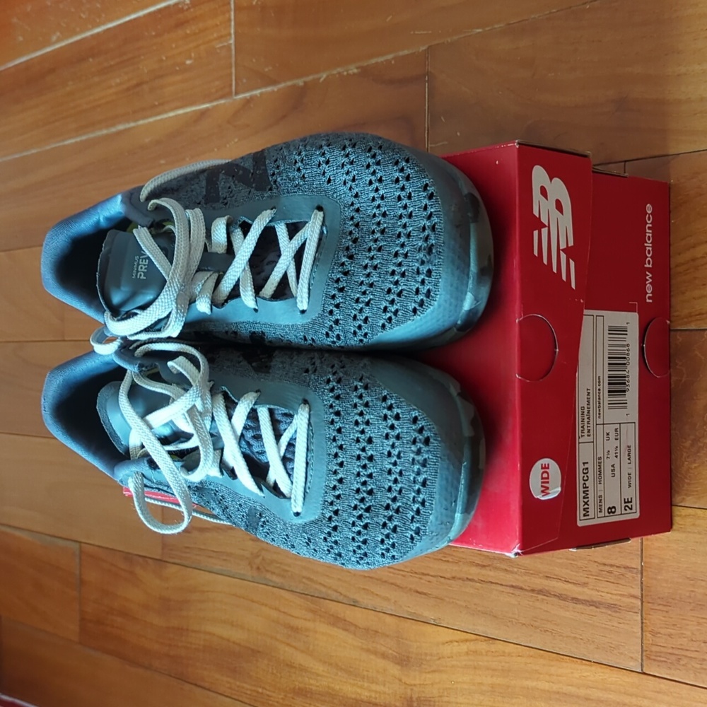 EUC New balance cross trainer men's size 8 2E wide